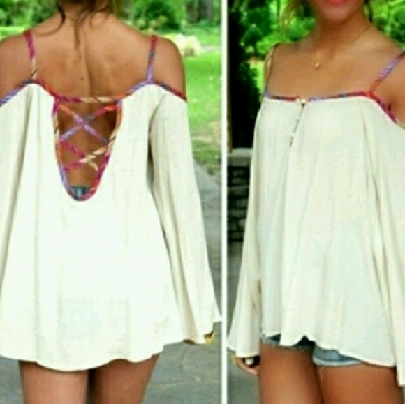Tops - BLACK Open shoulder/Strappy back